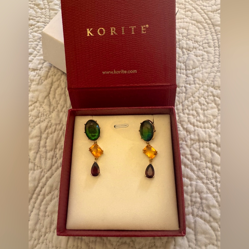 Korite 3 stone 18k gold plated earrings (new).